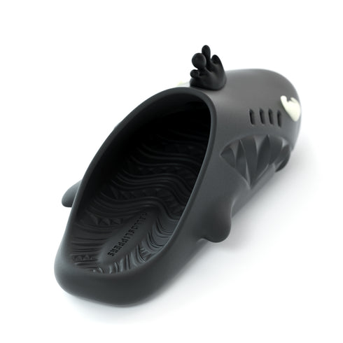 Sharkicks Pro Mule - El Traje Negro