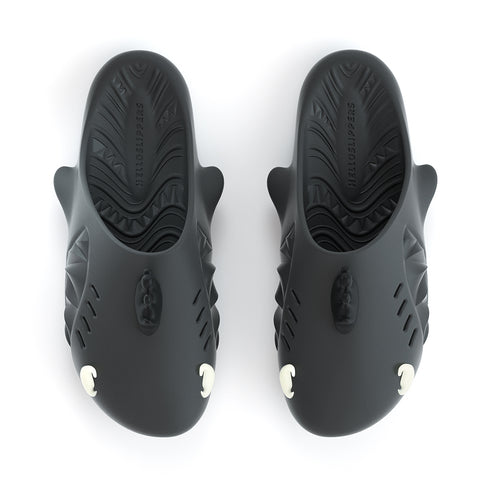 Sharkicks Pro Mule - El Traje Negro